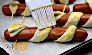 Hotdog kígyócskák recept, hotdog kígyócskák elkészítése 9. lépés