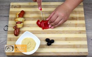 Hotdog kígyócskák recept, hotdog kígyócskák elkészítése 11. lépés