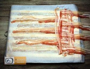 Baconbe tekert krumpli rolád recept elkészítése 5. lépés