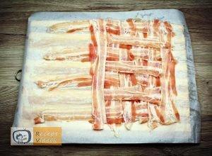 Baconbe tekert krumpli rolád recept elkészítése 6. lépés