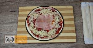 Pizza koszorú recept, pizza koszorú elkészítése 3. lépés