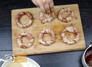 Baconbe tekert hagymakarikák recept, baconbe tekert hagymakarikák elkészítése 4. lépés