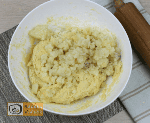 Burgonyás pogácsa (krumplis pogácsa) recept, burgonyás pogácsa (krumplis pogácsa) elkészítése 3. lépés
