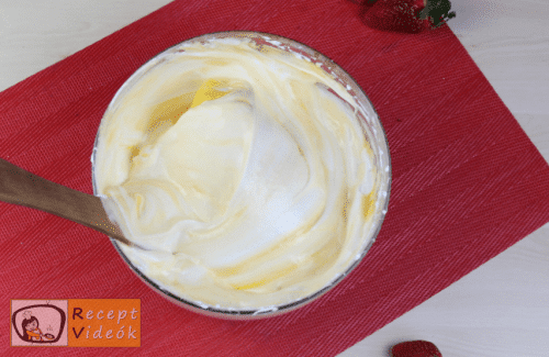 Valentin napi süti recept - valentin napi mini ombre torta elkészítése 2. lépés