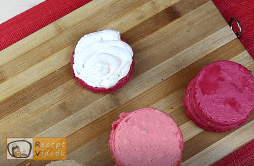 Valentin napi süti recept - valentin napi mini ombre torta elkészítése 11. lépés