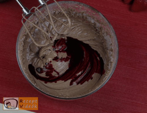 Valentin napi süti recept - valentin-napi mini vörös bársony torta elkészítése 7. lépés