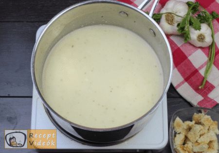 Sajtkrémleves recept, sajtkrémleves elkészítése 5. lépés
