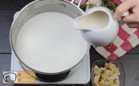 Sajtkrémleves recept, sajtkrémleves elkészítése 7.lépés