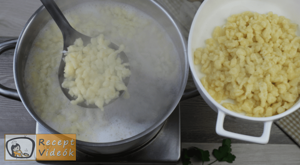 Tojásos nokedli recept, tojásos nokedli elkészítése 4. lépés
