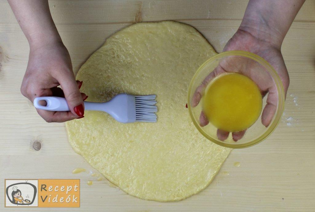 Sajtos croissant recept, sajtos croissant elkészítése 4. lépés