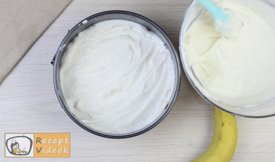 Banános joghurttorta recept elkészítése 4. lépés