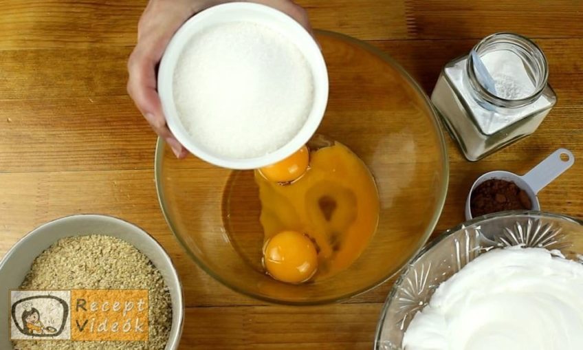 Diós-krémes linzer recept, a Diós-krémes linzer elkészítése 4. lépés